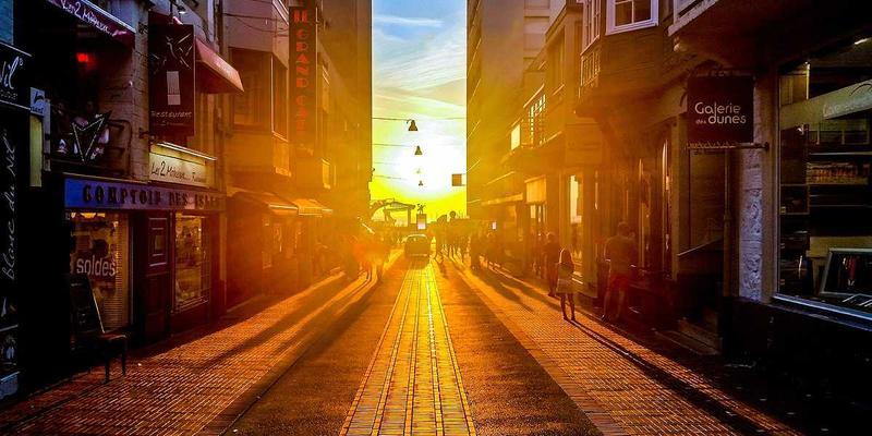 体育新闻深度解析：篮球明星如何通过公益项目重塑社区与激励青少年成长